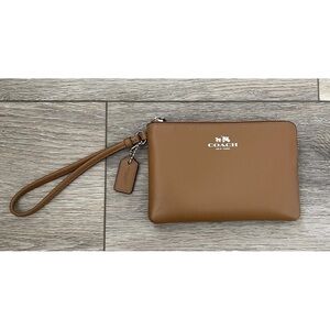 EUC Authentic COACH Soft Buttery Tan Leather Wristlet Credit Card Wallet 54440B